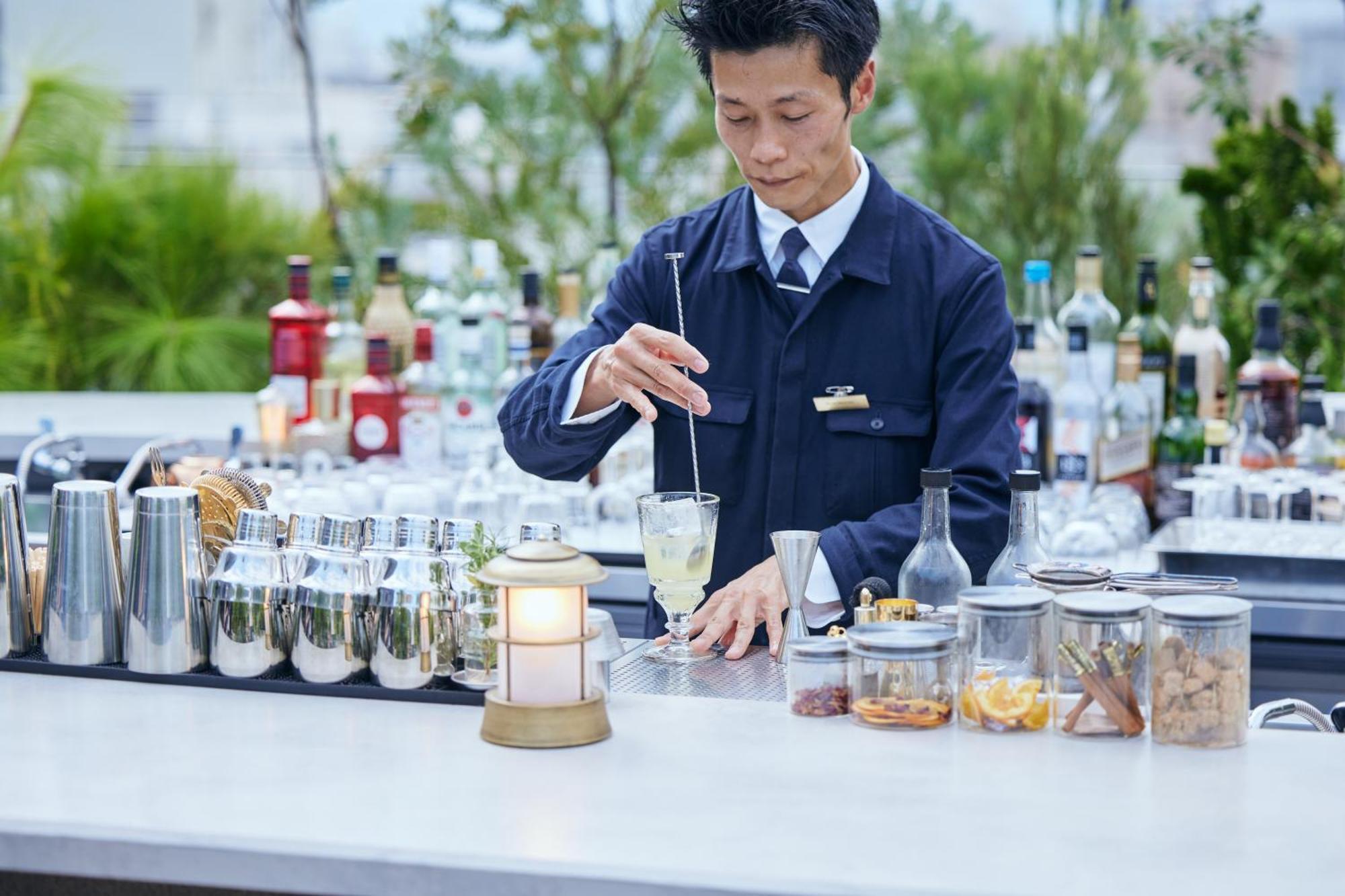 Nohga Hotel Kiyomizu Kyoto Bagian luar foto A bartender stirring a drink