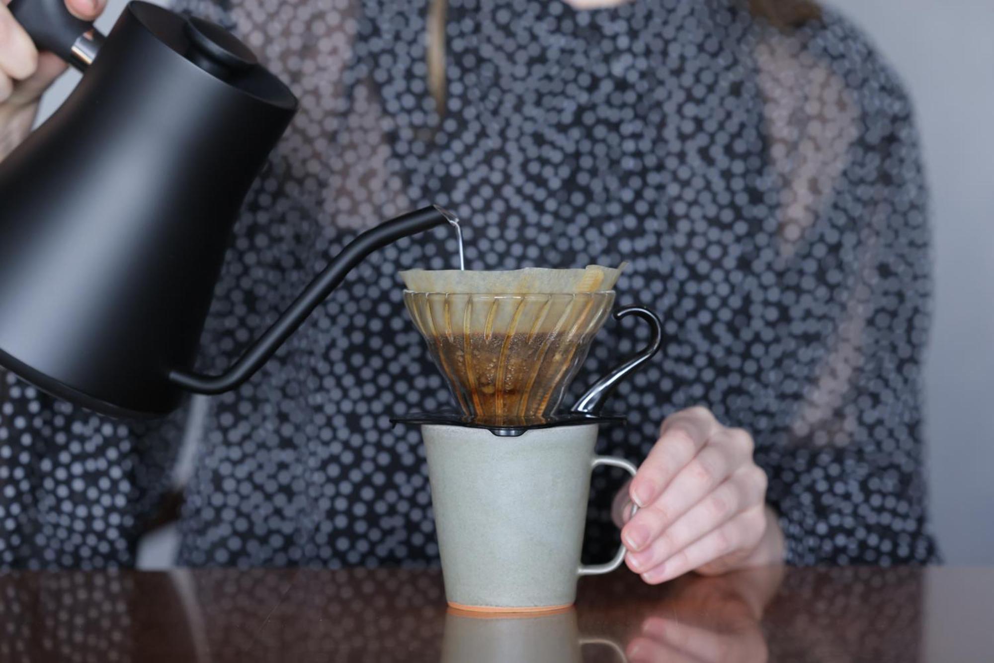 Nohga Hotel Kiyomizu Kyoto Bagian luar foto Coffee being brewed with a V60